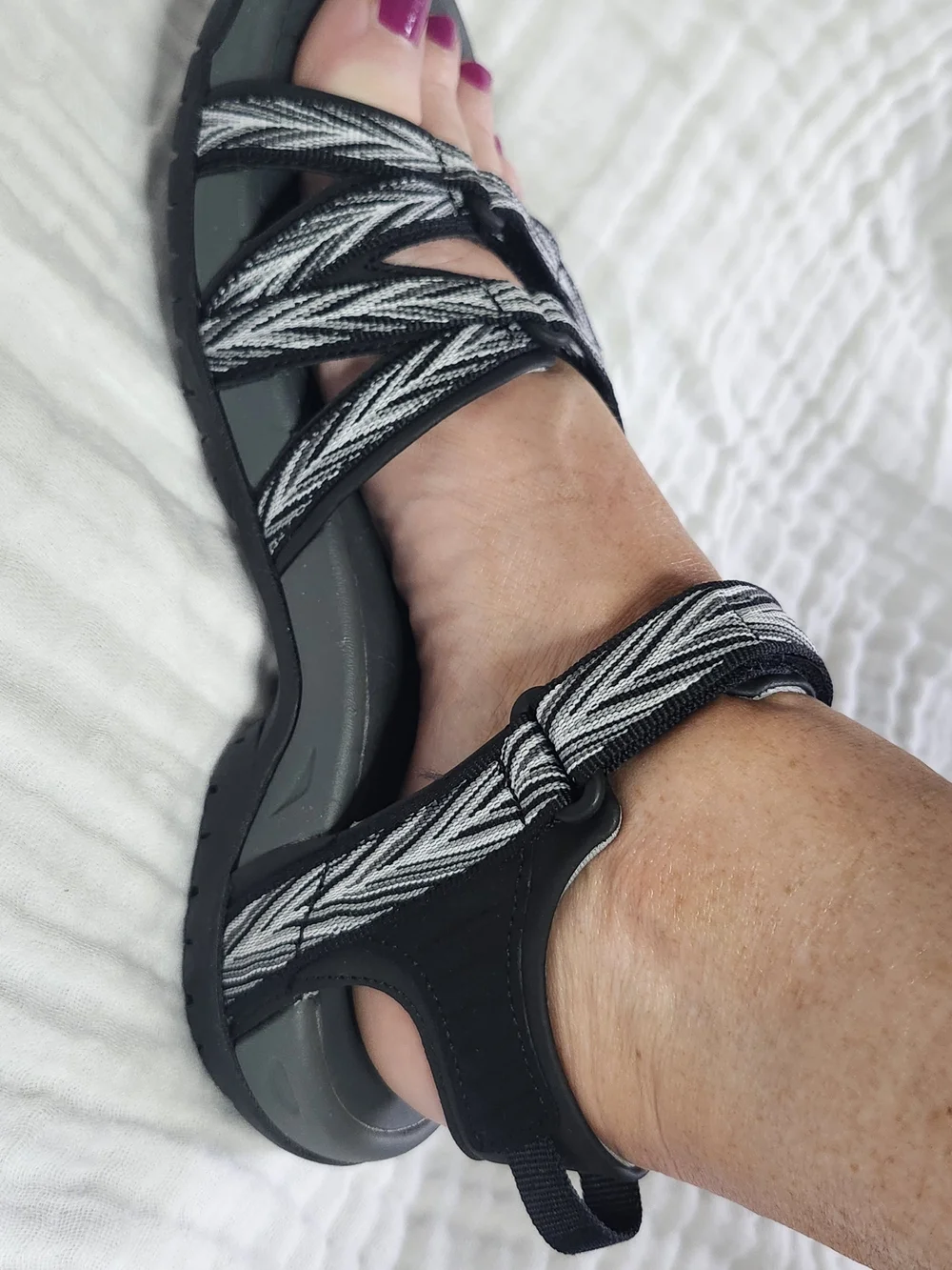 Teva Women's Tirra Size 8 Black Gray White Strappy Sandals - Water Shoes - Picture 8 of 10